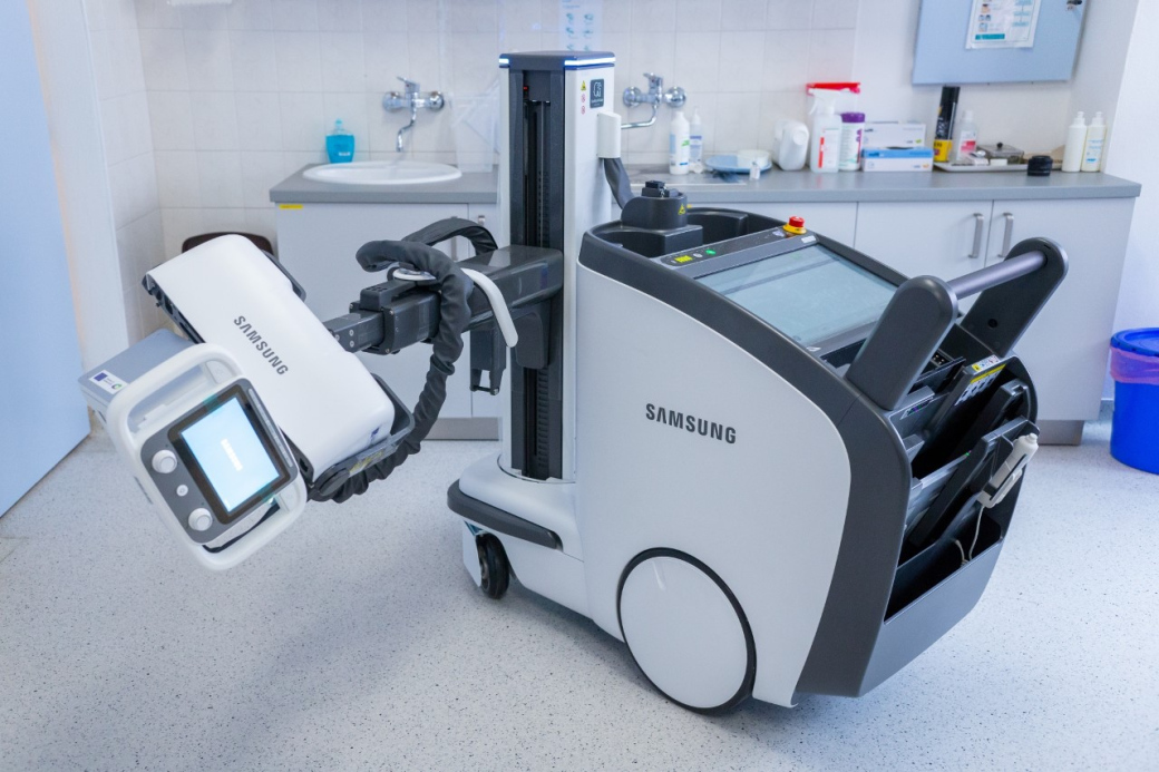 Nový mobilní rentgen vyšetří pacienty chirurgických oborů přímo u lůžka
