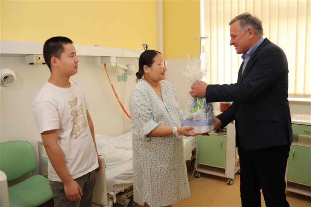 Prvním Vsetíňanem narozeným v roce 2026 je Tugs Azjargal