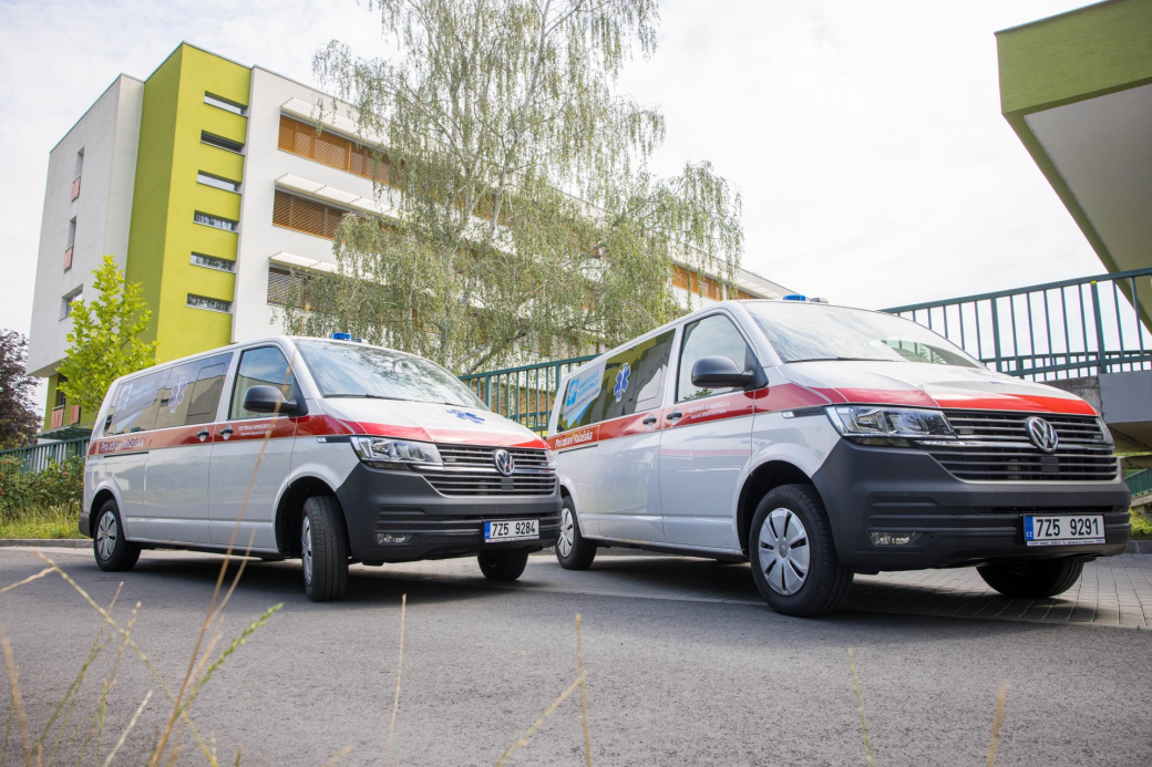 Dvě nové převozové sanitky a další ještě přibudou