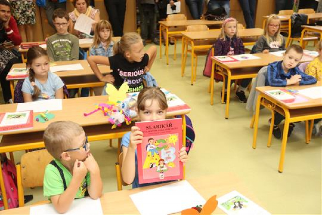 Pondělní testování žáků a předškoláků mělo hladký průběh