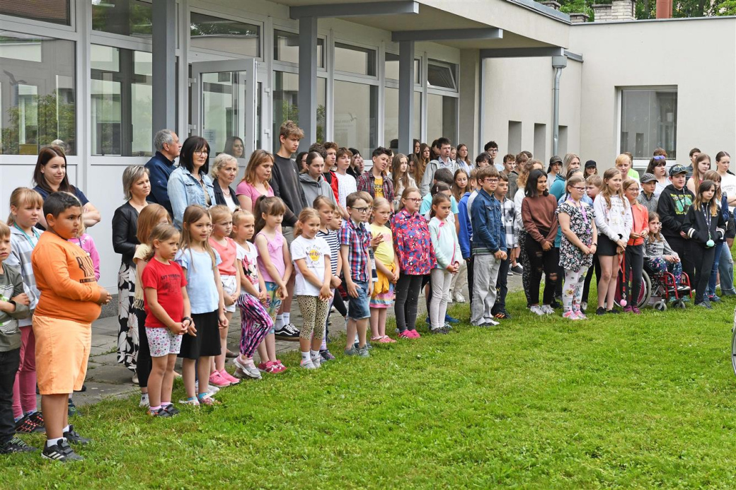 Žáci ZŠ Žerotínova na lidickou tragédii nezapomínají