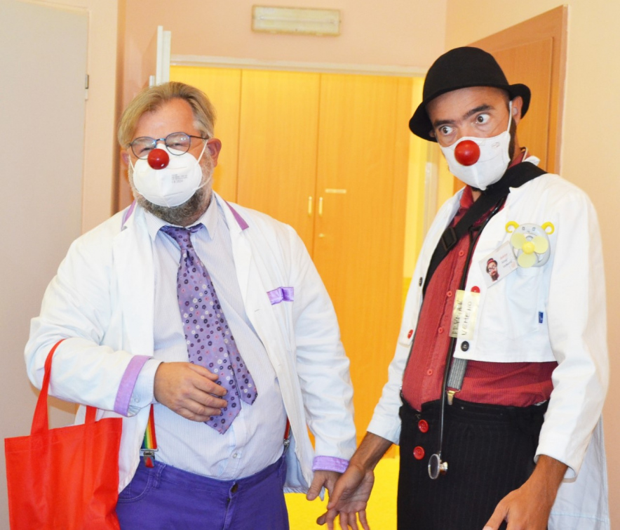 Zdravotní klauni navštěvují v Nemocnici AGEL Valašské Meziříčí pravidelně dětské oddělení