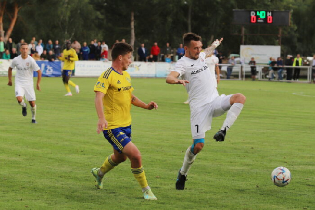 Slovácko si v Ostravě zastřílelo, Zlín se trápil v Lanžhotě