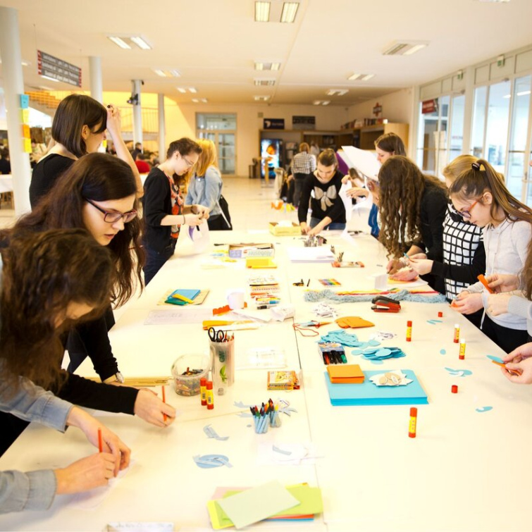 Čtyři nové projekty škol podpoří přeshraniční spolupráci, kreativitu i inkluzi