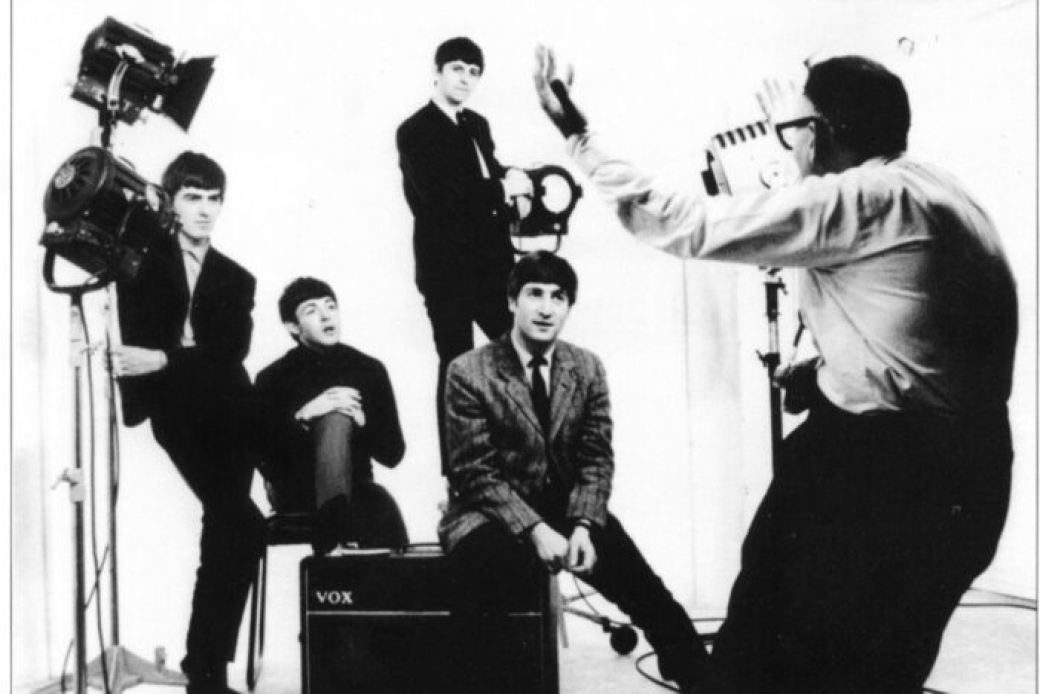 Umělecký šéf zlínského divadla Patrik Lančarič sklízí ceny za dokument o fotografovi Beatles