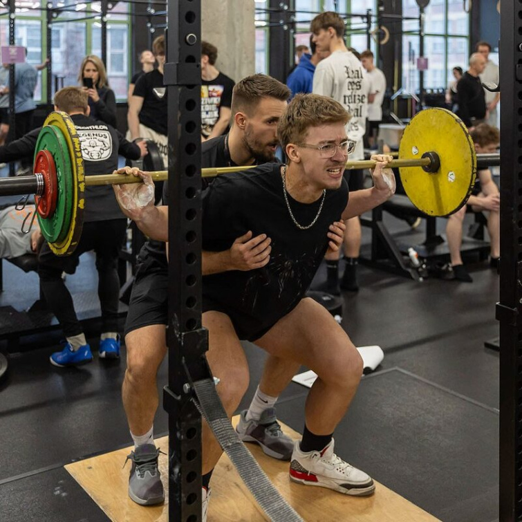 Střední školy ve Zlíně poprvé soutěžily v silovém pětiboji