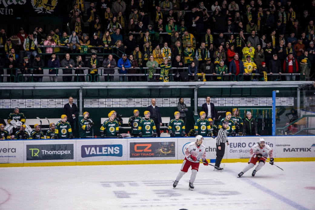 Berani prohráli pošesté za sebou, Vsetín padl se Slavií po nájezdech