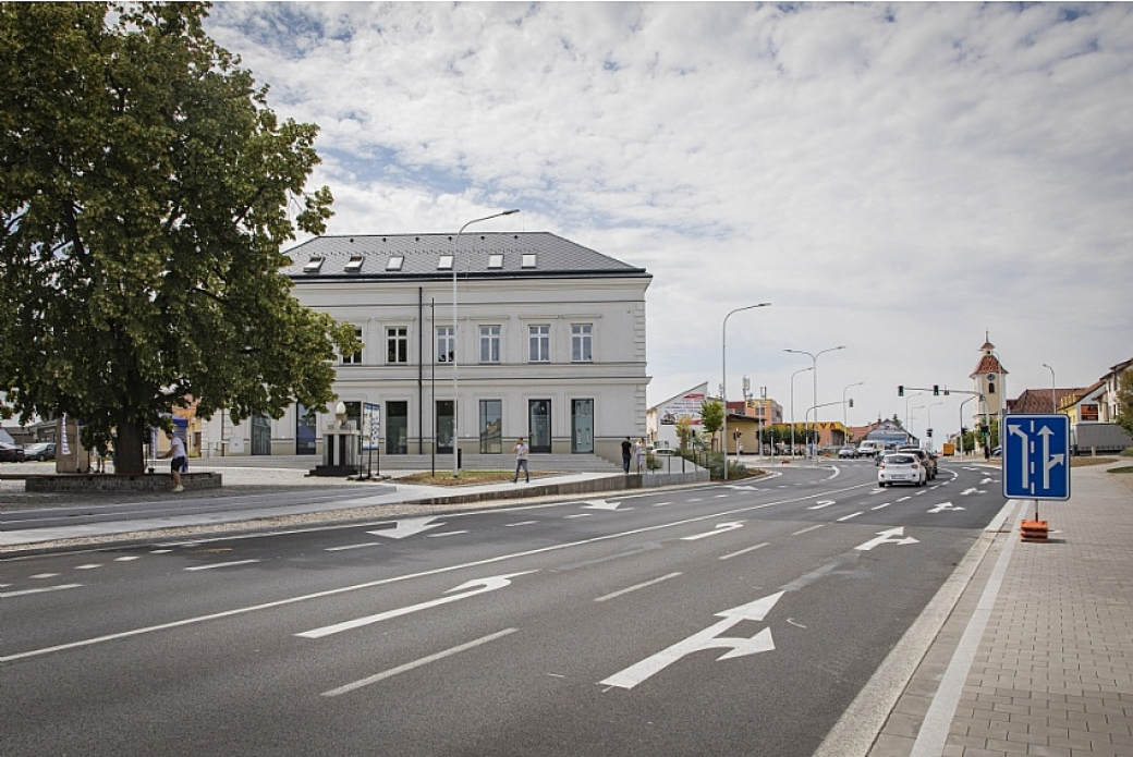 V Kunovicích řidiči nově jezdí po zrekonstruovaném průtahu