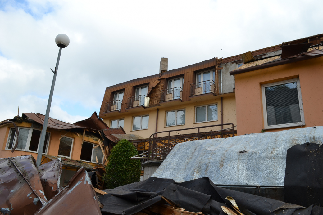 Čtvrteční bouře napáchala v Luhačovicích škody za desítky milionů korun