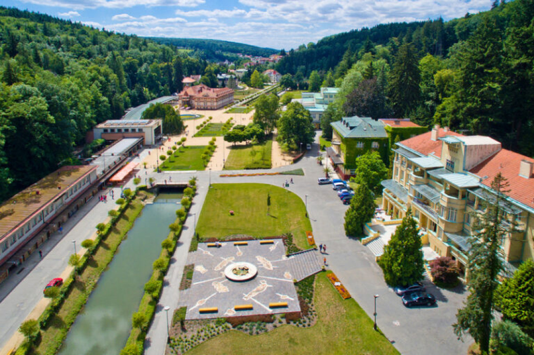 Třídenní oslava vyvrcholila svěcením lázeňských pramenů