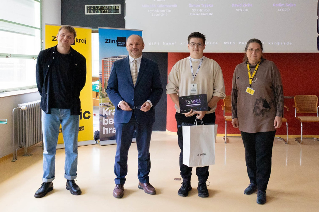 Středoškolská soutěž Haxagon v IT a kybernetické bezpečnosti zná krajské vítěze