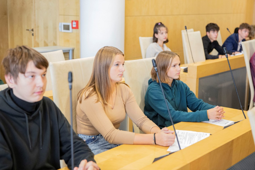 V Baťově mrakodrapu zasedal krajský parlament dětí a mládeže