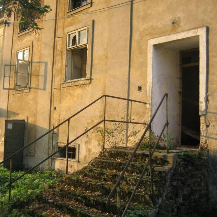 Zlínský kraj finančně podpoří obnovu historické sýpky v Rymicích