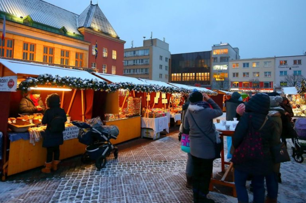 Adventní trhy odstartují ve Zlíně 26. listopadu. Vánoční strom se rozsvítí o den později