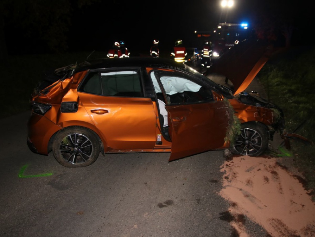 Přetočil auto několikrát přes střechu. V krvi měl 2,5 promile