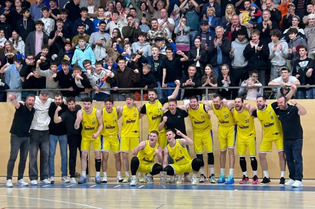 Mistři! Basketbalisté Zlína vyhráli první ligu a v baráži vyzvou Hradec Králové