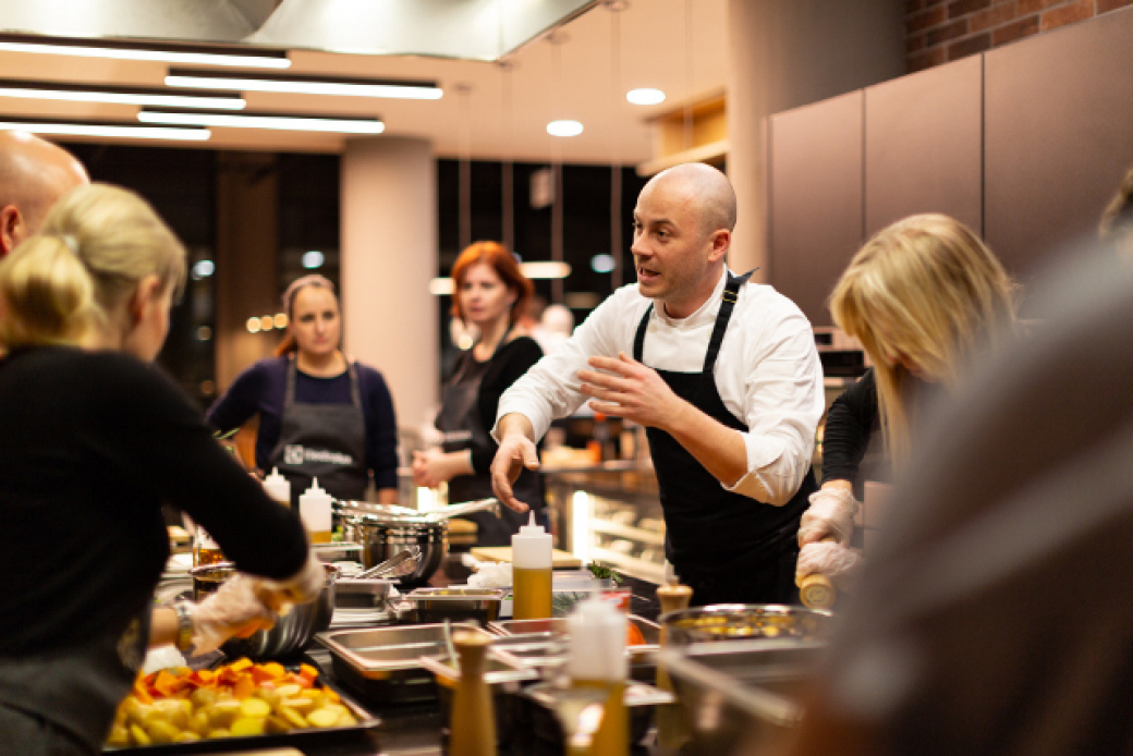 Thajská kuchyně i pečení chleba: Bistrotéka Valachy rozjíždí školu vaření