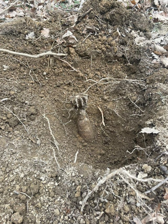 Ve zlínské Kocandě ležela dělostřelecká mina. Pyrotechnici ji odvezli k likvidaci 