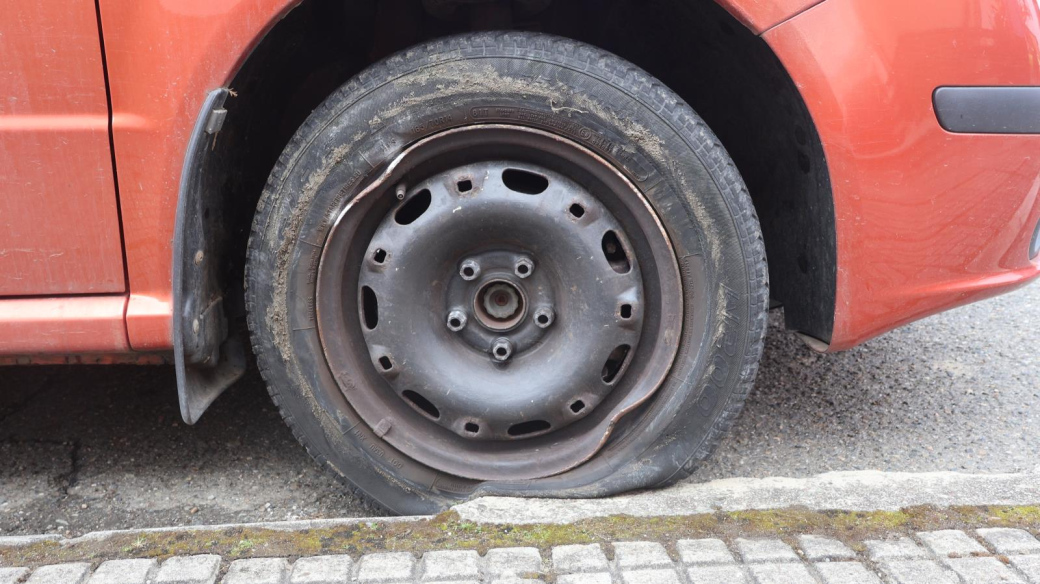 Dala si víno a šla přeparkovat. Nadýchala téměř 2,5 promile 