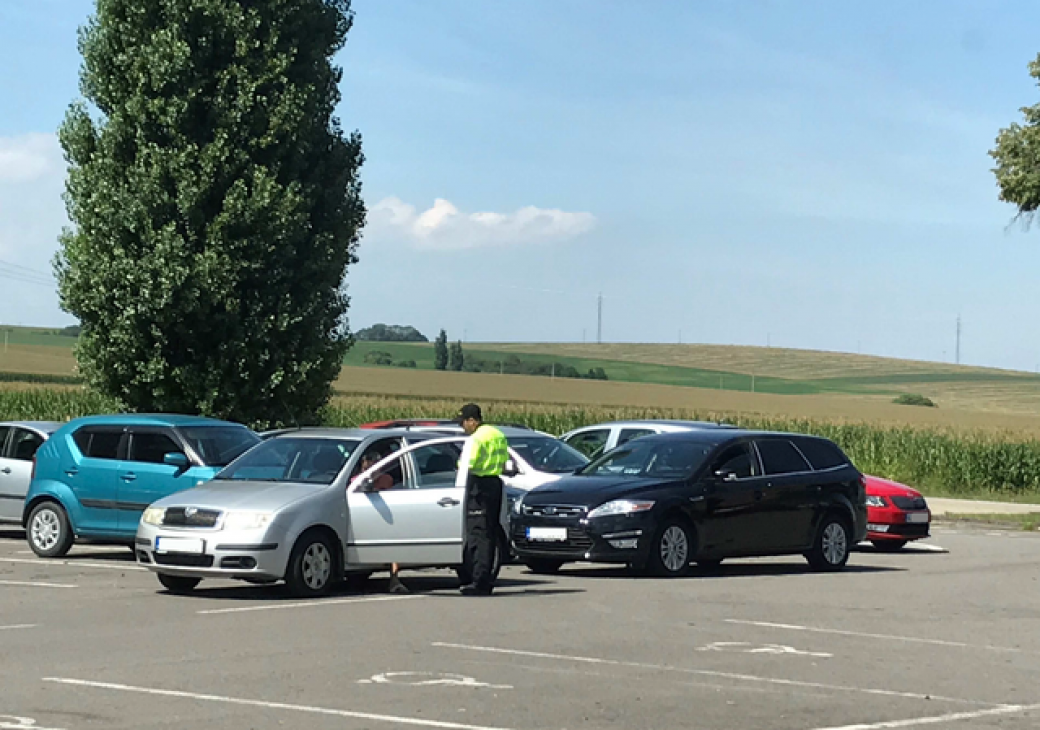 Falešný policista kasíroval řidiče