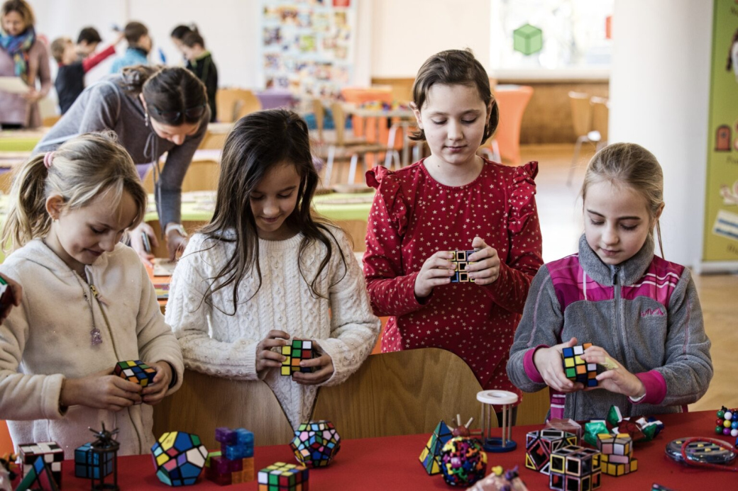 Festival IQ Play slaví 10 let, do Zlína se vrací chytré hlavolamy a hry