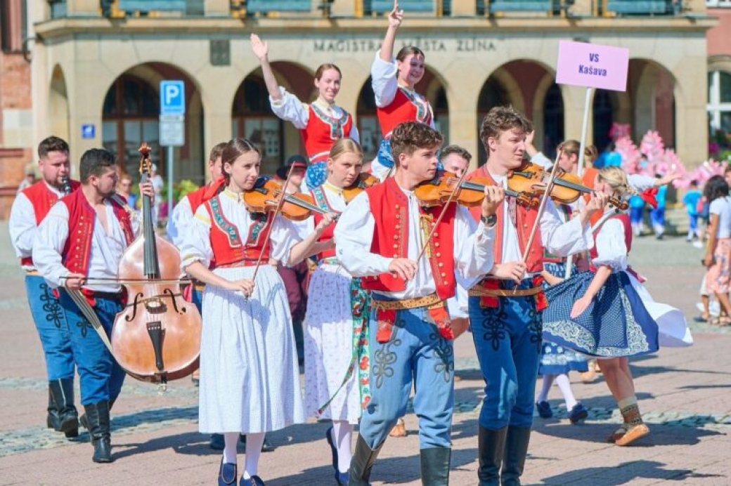 Zlín čeká čtyřdenní svátek dechovky a folkloru. FEDO nabídne desítky vystoupení, průvod i exotiku z Indie