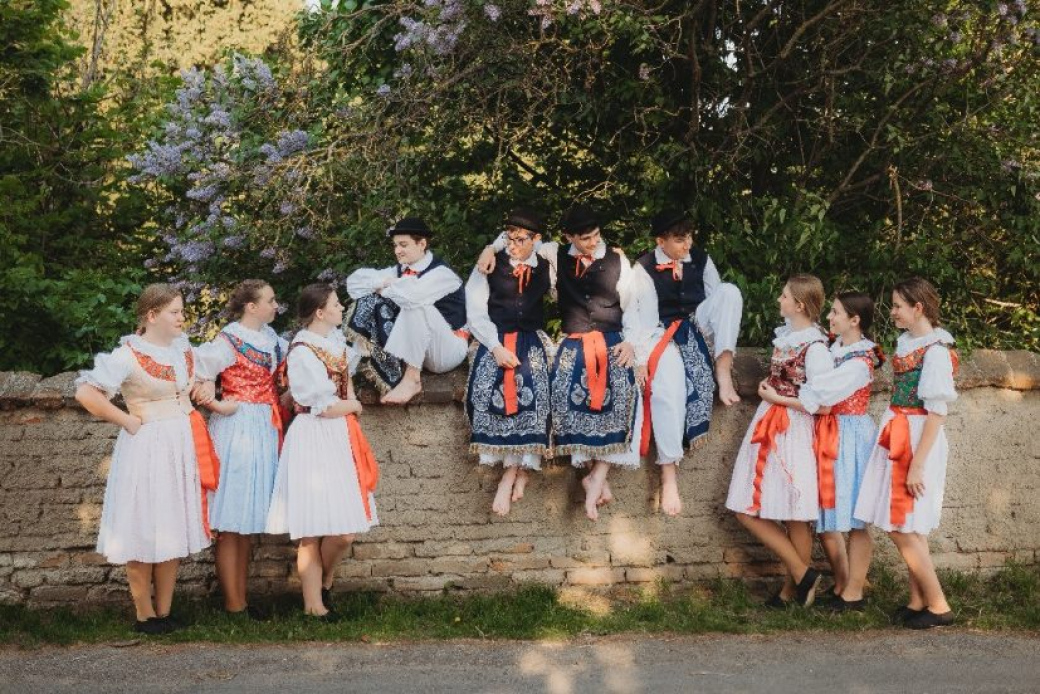V Luhačovicích začíná dětský folklorní festival Písní a tancem. Jubilejní 30. ročník bude věnován učiteli národů