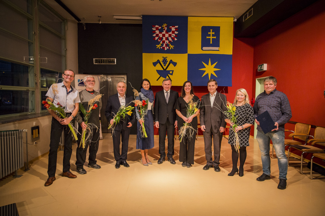 Hejtman Jiří Čunek ocenil folkloristy za přínos v oblasti kultury 