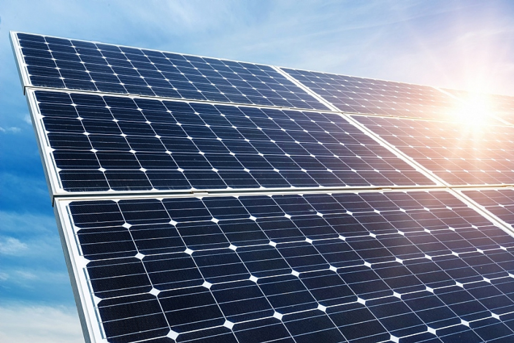 Kraj chce instalovat fotovoltaiku na základnách záchranářů a v sociálních zařízeních