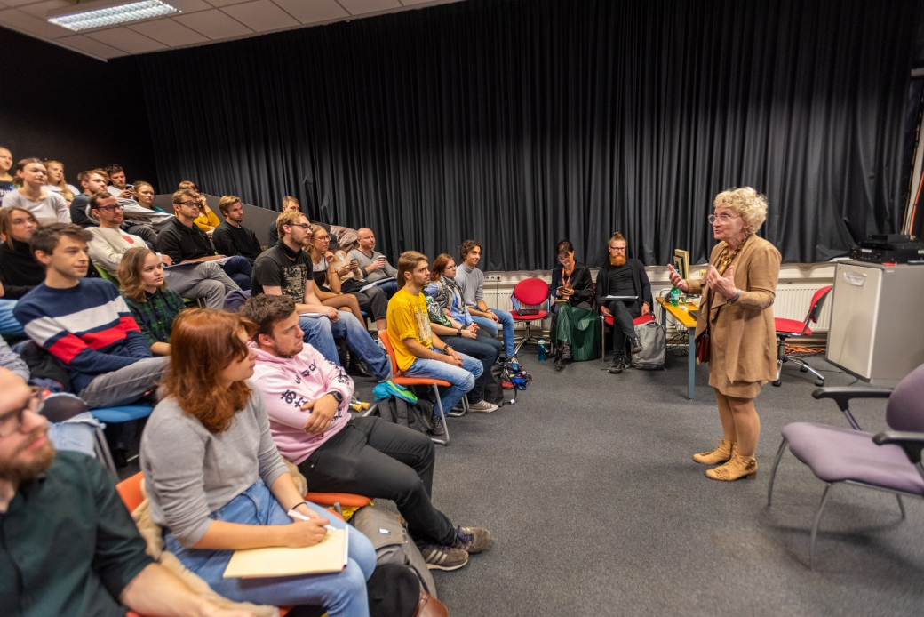 Guru scenáristů a dramaturgů Linda Aronson navštívila Zlín. Přijela školit mladé filmaře