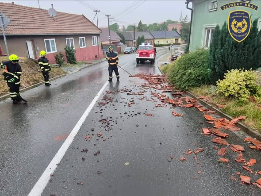 Silné bouřky zaměstnaly hasiče na Kroměřížsku