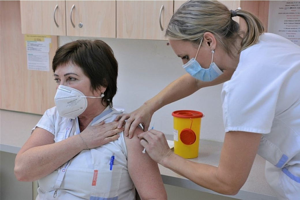 Hejtman Radim Holiš vyzval zdravotníky k pomoci s očkováním proti COVID-19