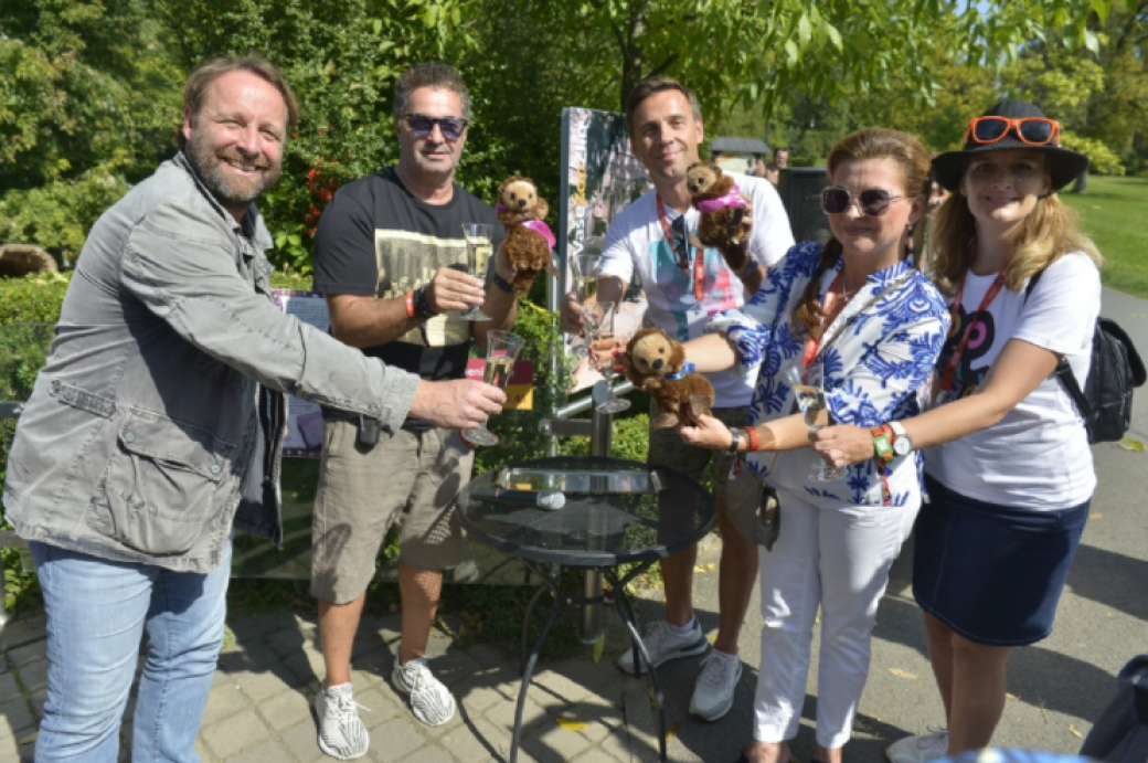 Herci pokřtili tři mláďata vyder obrovských