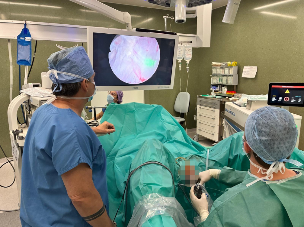 Urologům v KNTB pomáhá nový holmiový laser