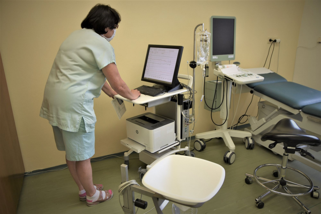 Samba pomáhá v Kroměřížské nemocnici při léčbě inkontinence, zvládne až 900 vyšetření ročně