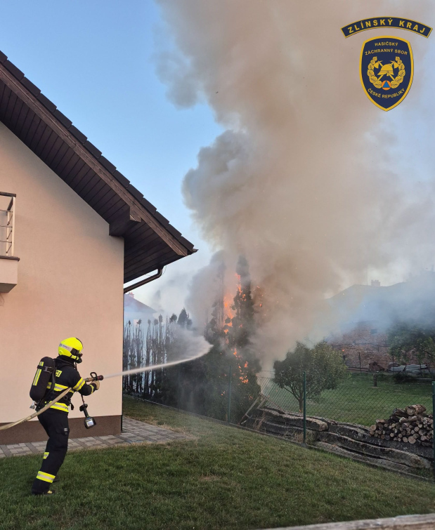 Jiskra z grilu způsobila škodu za 650 tisíc