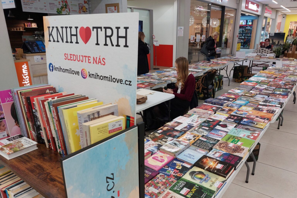 Když staré knihy pomáhají. Výtěžek ze zlínského KnihoTrhu podpoří azylovou farmu