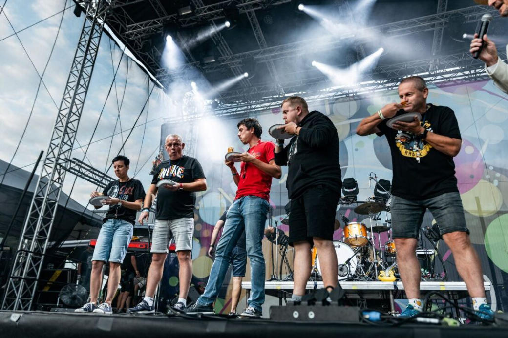 Legendární soutěž jedlíků na Vizovickém Trnkobraní vyhrál pošesté Radim Dvořáček. Spořádal 180 knedlíků
