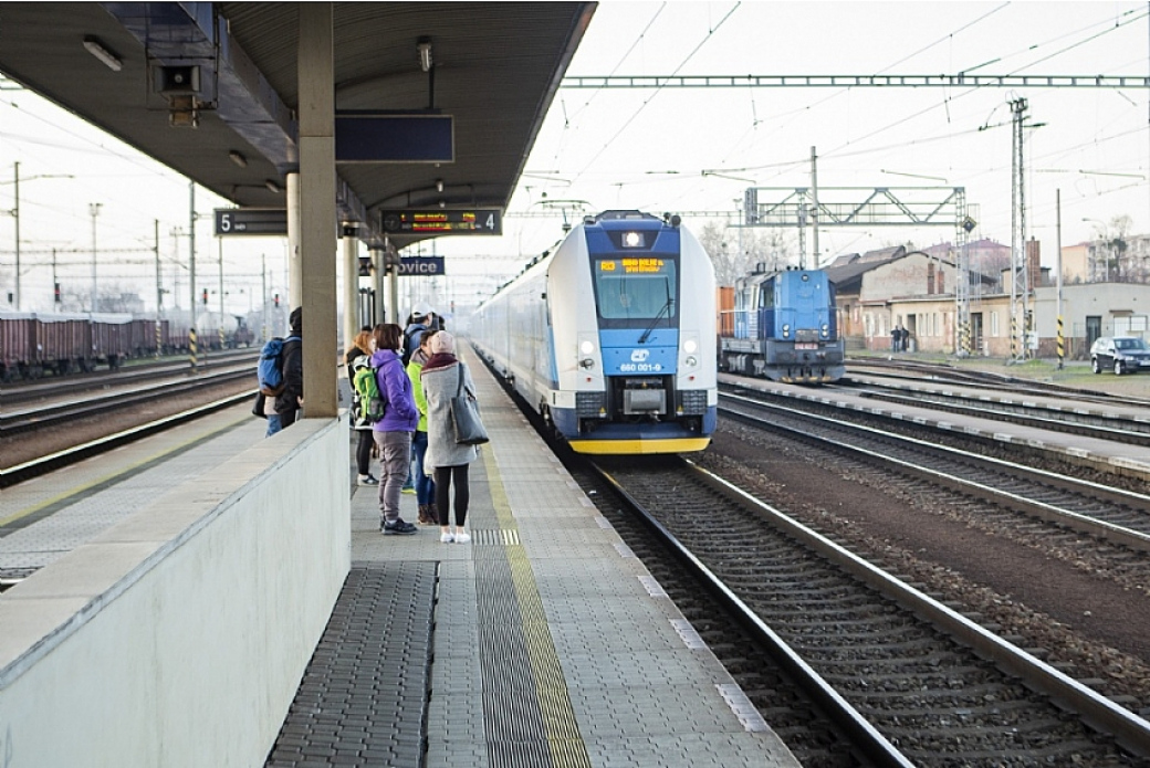 Kraj uzavře s ČD smlouvu na provoz tratí Kojetín – Valašské Meziříčí, Valašské Meziříčí – Rožnov 