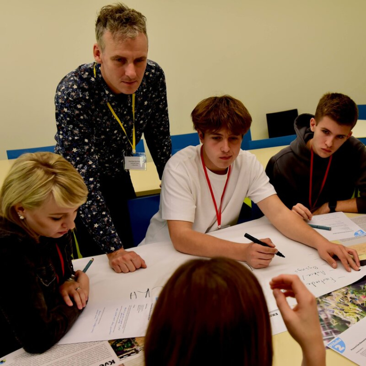 Krajská konference o environmentálním vzdělávání představila propojení škol, komunit a regionálních aktérů