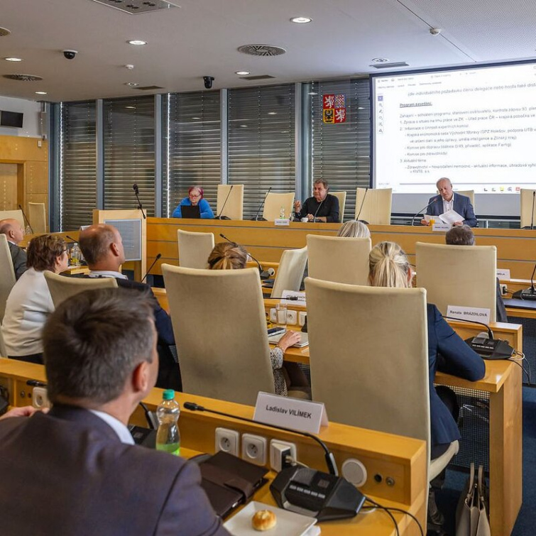 Krajská tripartita řešila hospodaření nemocnic i rozpočtové určení daní