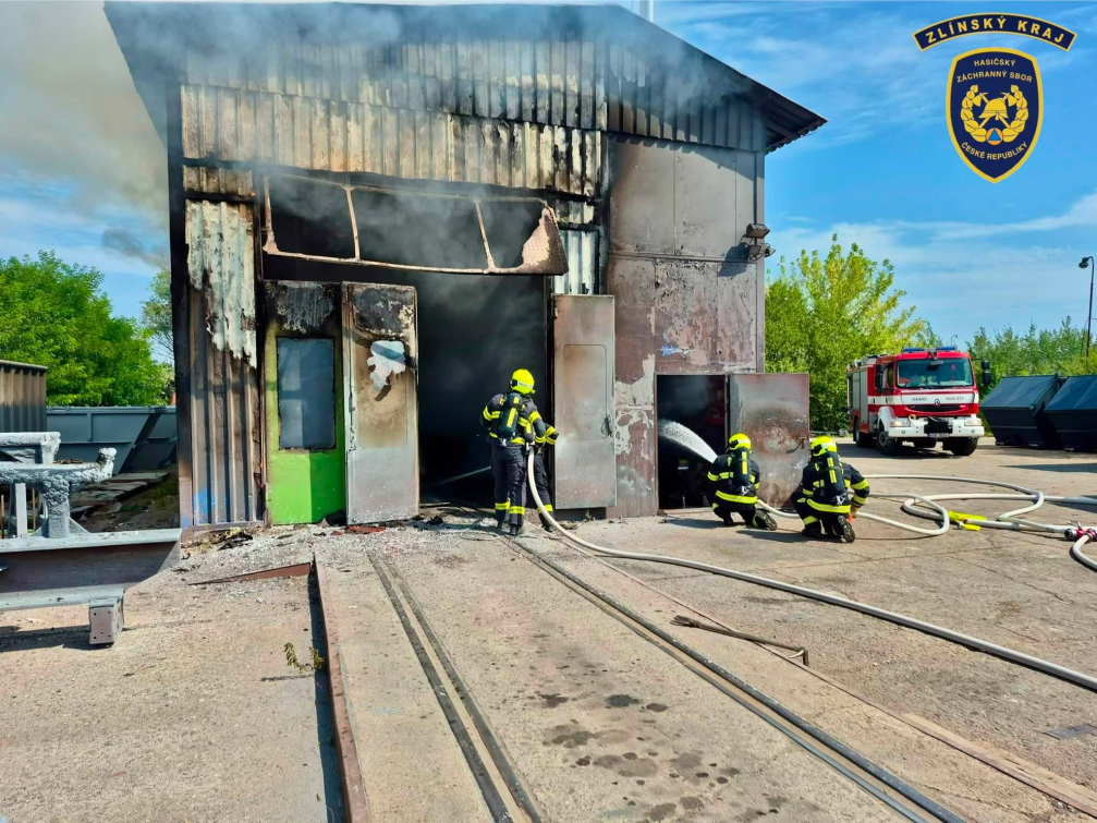 V Uherském Brodě hořela lakovna