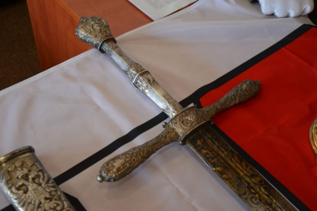 Holešovský zámek vystaví vzácný Rottalův meč. Provoz expozice bude zatím ve zkušebním režimu