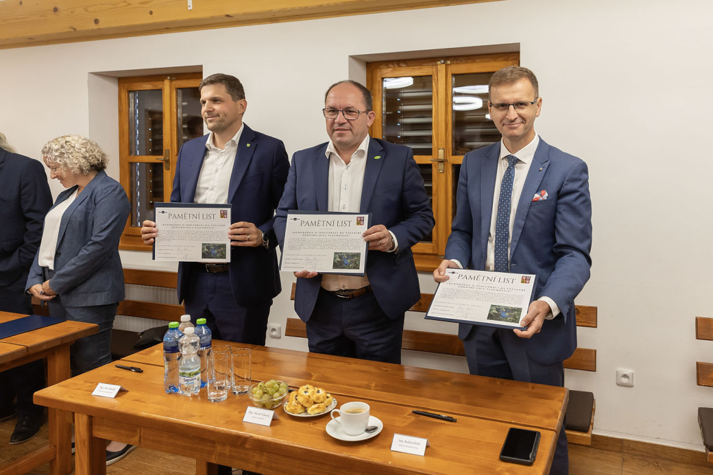 Vlachovická přehrada jako budoucí zdroj pitné vody: kraj, obce i ministerstva podepsaly memorandum
