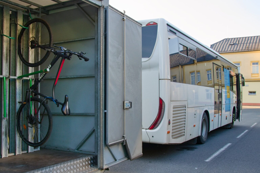 Nové cyklobusy začnou jezdit do Bílých Karpat. Přiblíží vás k Velké Javořině nebo Žítkové