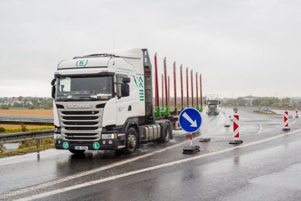 Kraj plánuje obchvat Jarošova. Nový přivaděč k D55 má ulevit dopravě v Uherském Hradišti i Starém Městě