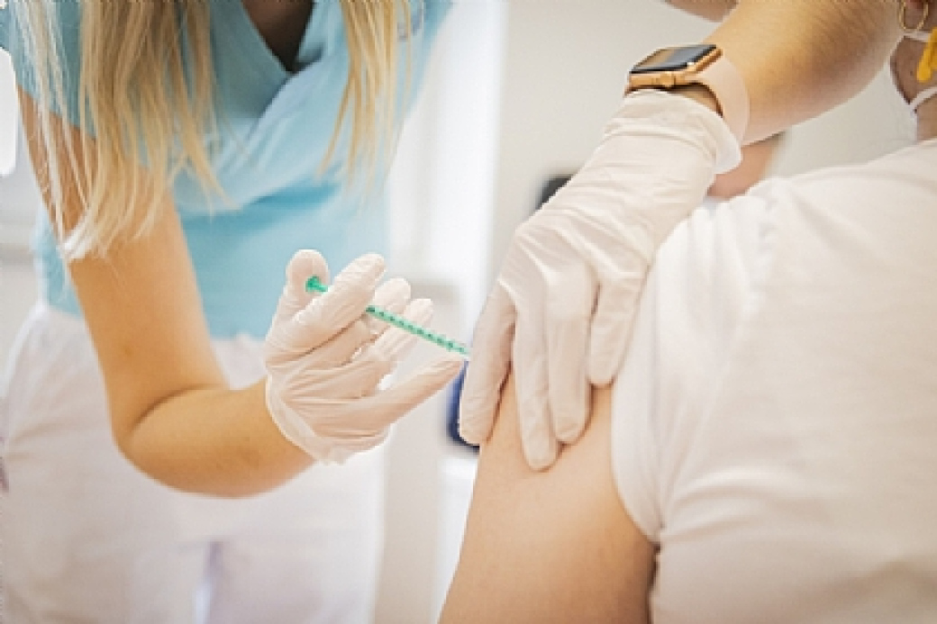 Očkování proti covid-19 ve Vsetínské nemocnici končí