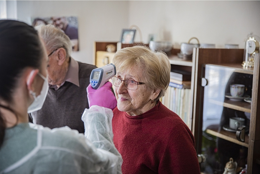 Ve Zlínském kraji začalo očkování seniorů ve věku 80 a více let