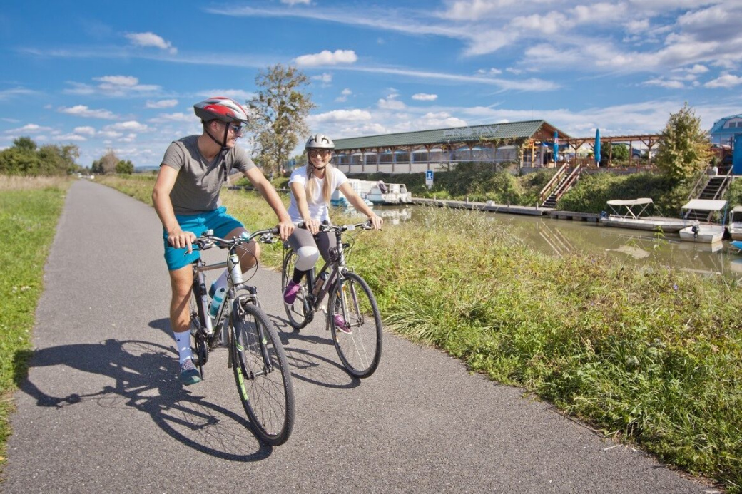 Od Bečvy po Baťův kanál. Zlínský kraj zažívá cyklistický boom