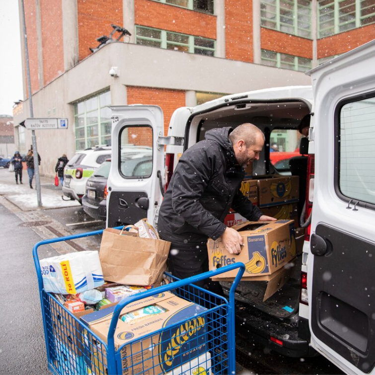 Zlínský kraj opět podpoří potravinovou banku. Ta v regionu ročně pomůže tisícům lidí